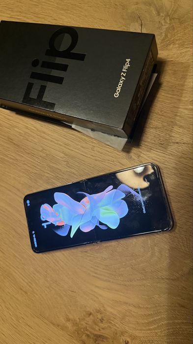 Samsung Galaxy Z Flip4