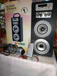 Boxă superbă Germania compatibilă bluetooth,radio,usb,mp3 ,microphone