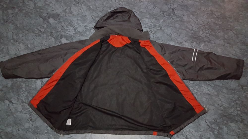 Якe и зимен пуловер на Ливърпул/Liverpool FC/