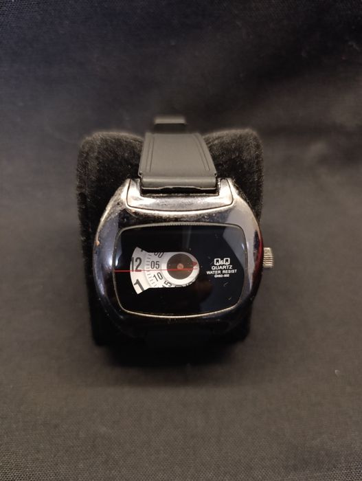 Много рядък часовник Q&Q