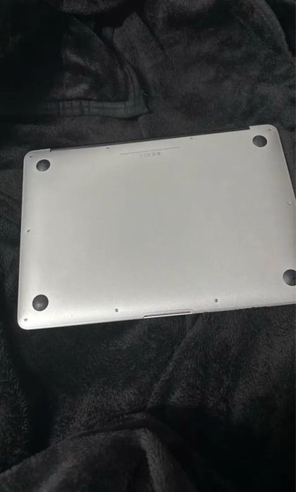Продам MacBook Air срочно