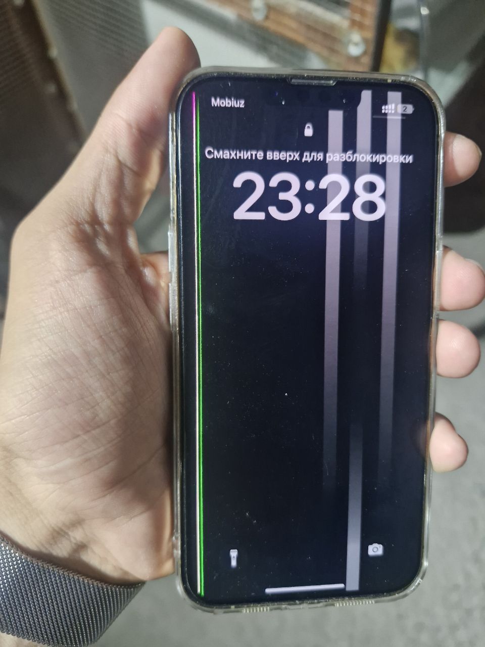 Iphone 13 pro ekranda palasa bor pul zarur bogani uchun sotvoman
