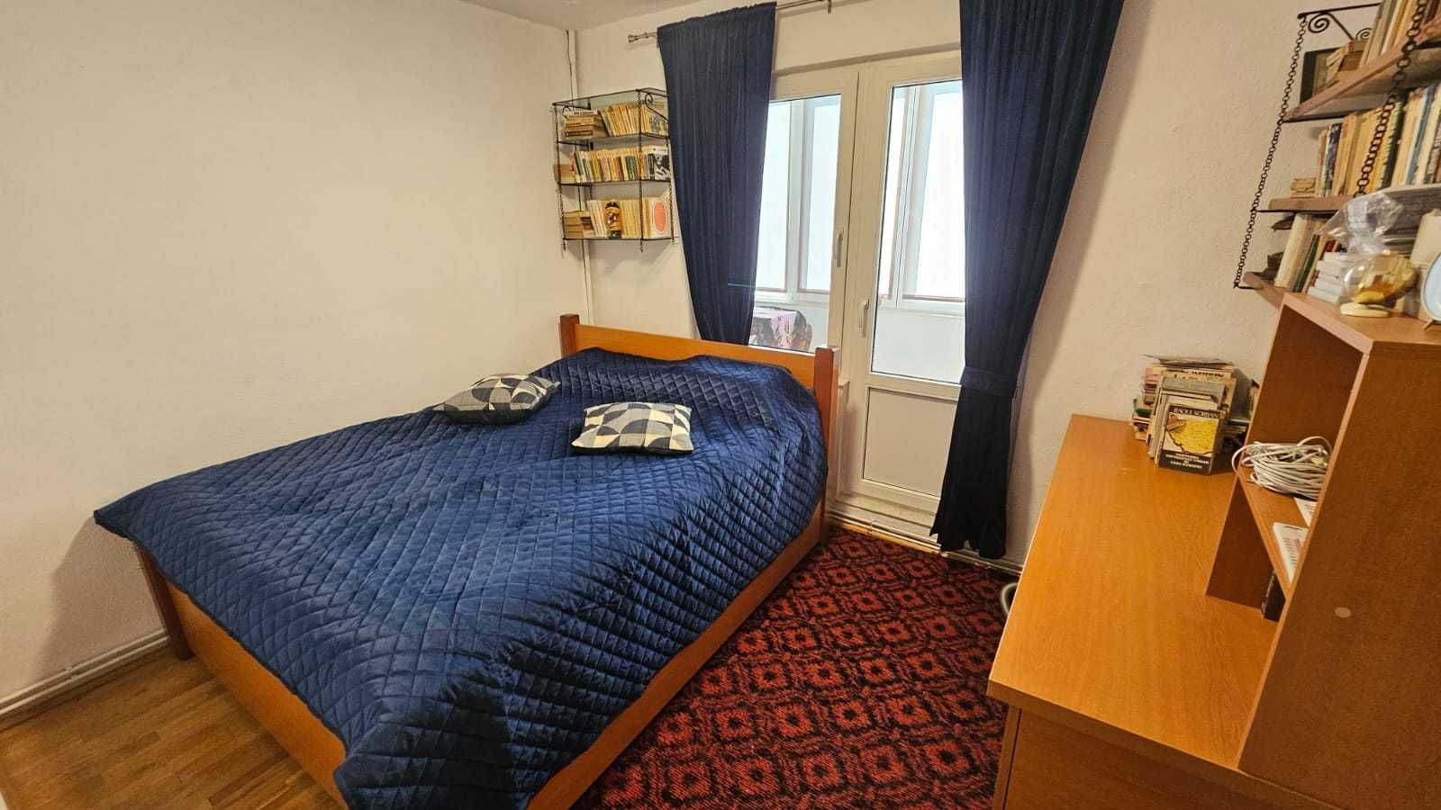 Vand apartament cu 3 camere, Cartierul Fagarasului