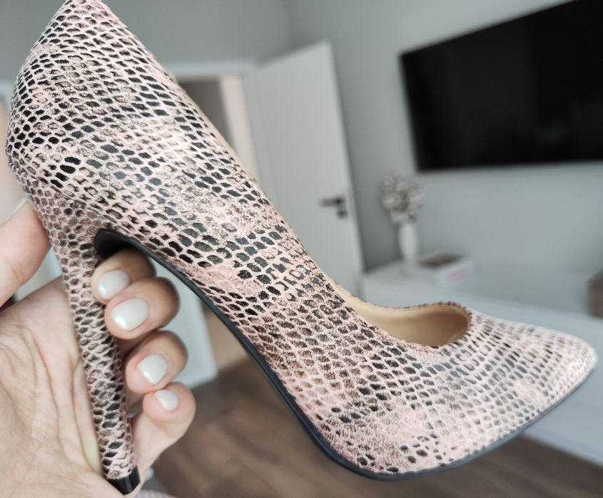 Дамски обувки с ток, размер 36