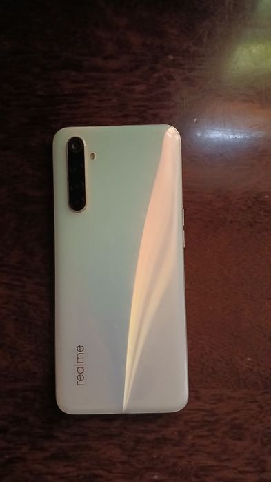 Realme s 6 original в отличном состоянии.