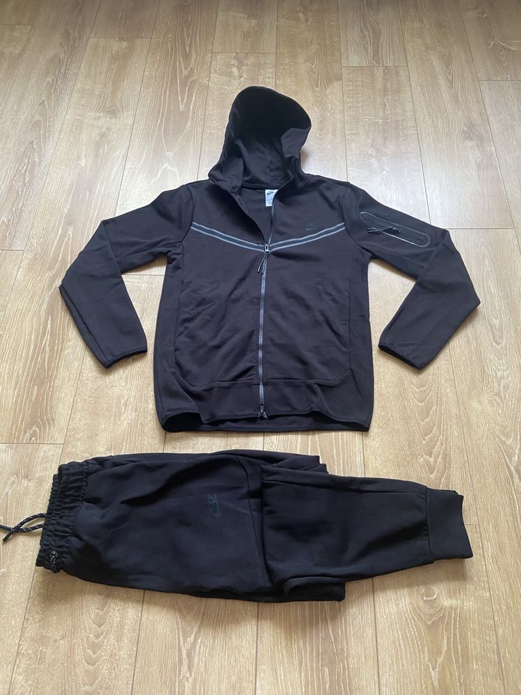 Trening Tech Fleece Nike marimea XL, XXL