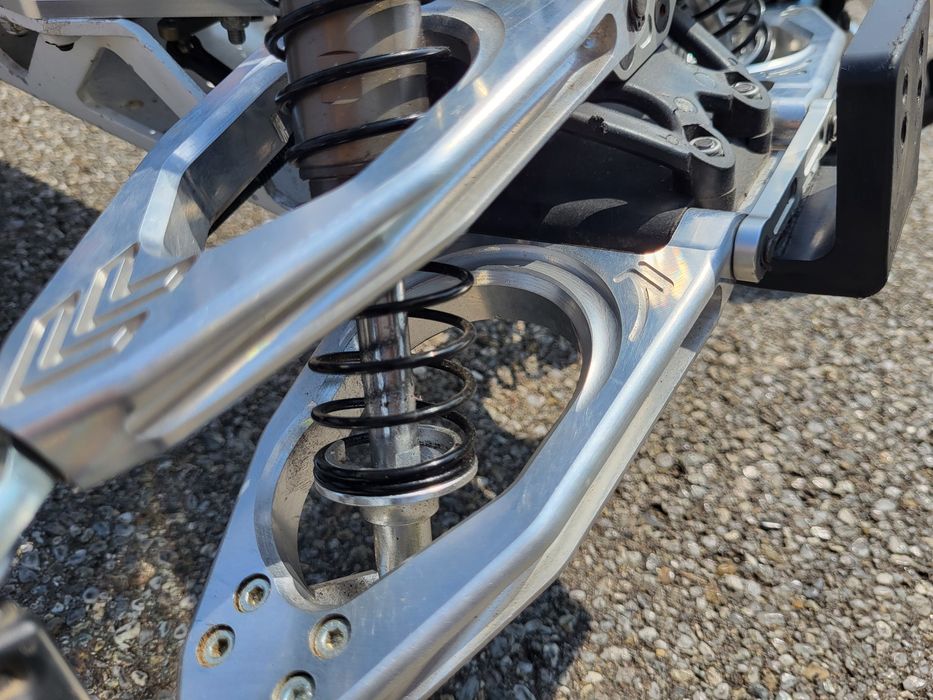 Automodel HPI Baja 1:5 motor 32cc modificat