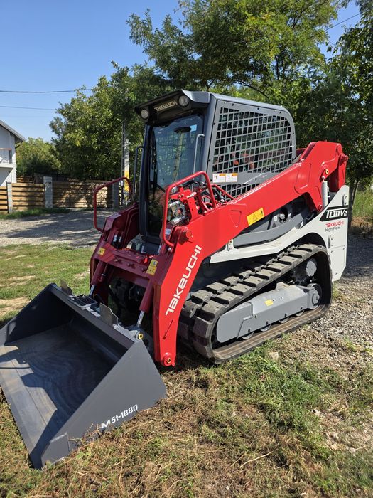 Compactor , excavator ,  bobcat pe senile