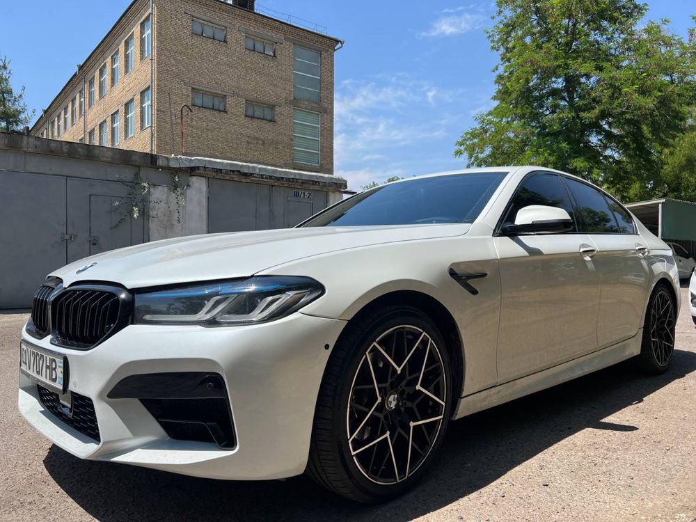 Продам BMW  f10 рестайлинг j30