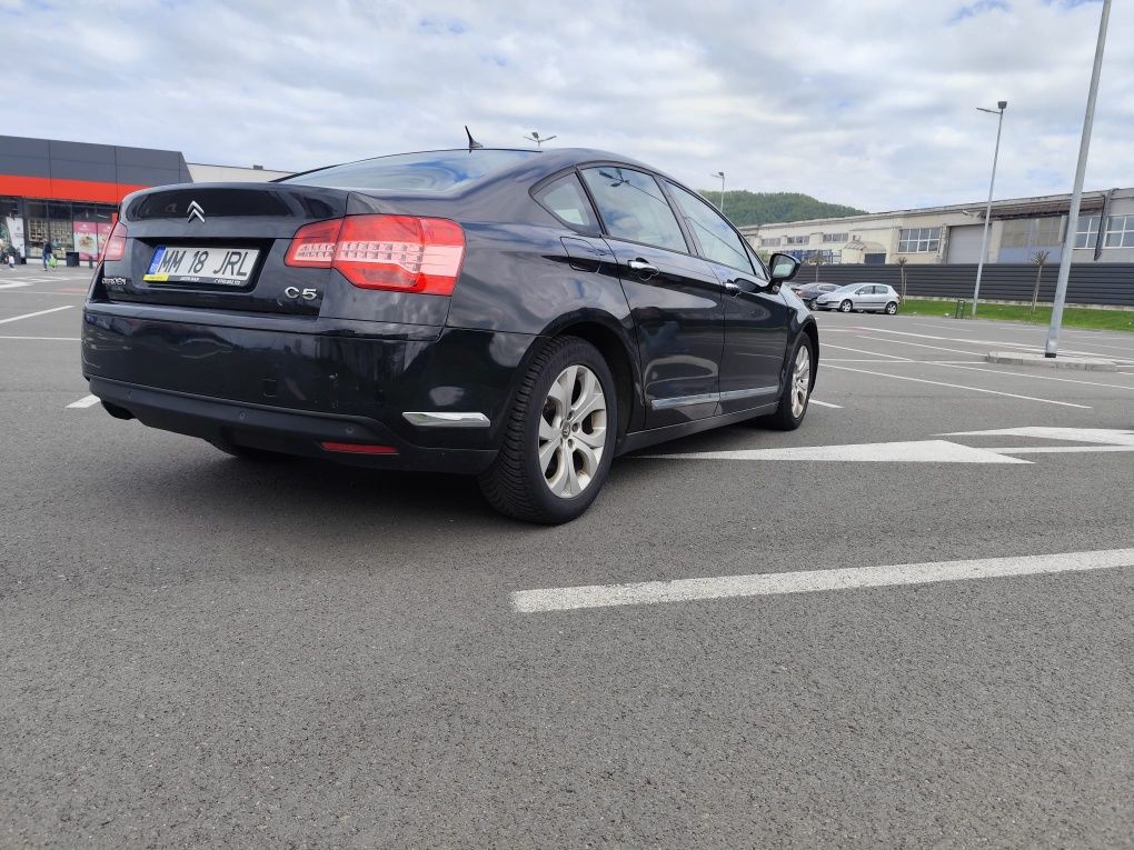 Citroen C5 2009  2.0 HDI
__Dotari:__
-geamuri electrice față și spa