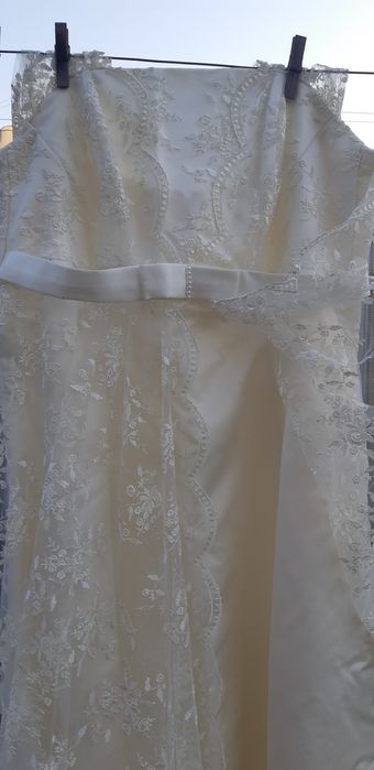 Vand rochie de mireasă