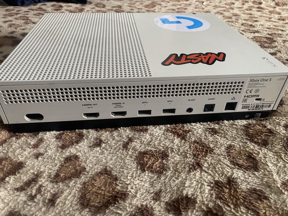 Xbox one s + gta 5