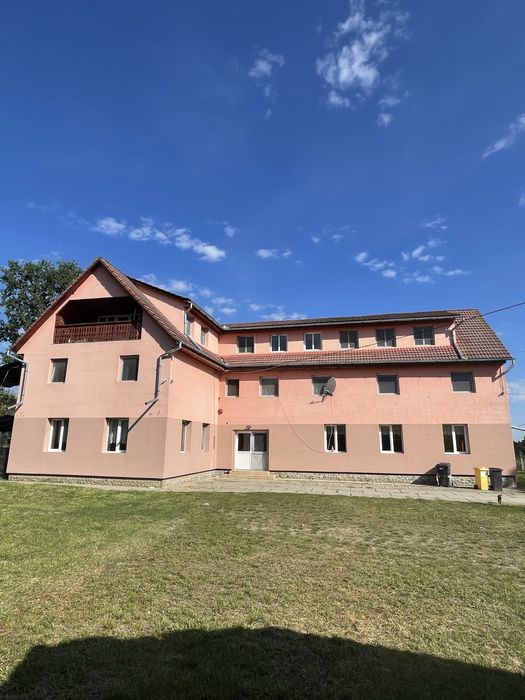 Casă de vanzare + teren de 3500 mp in Arpasu de Sus judetul Sibiu