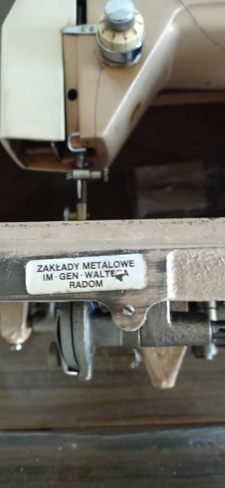 Спалня,подматрачно,матрак ,столове, електрическа шевна машина