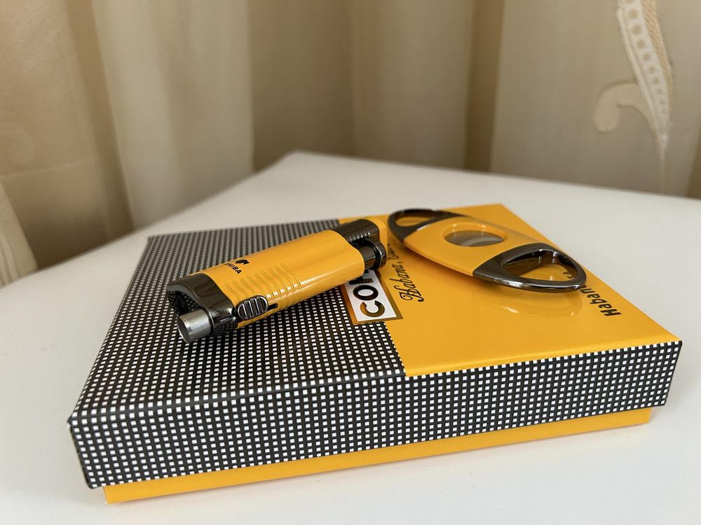 Комплект за пури COHIBA – 3 Jet пламъка + ножче