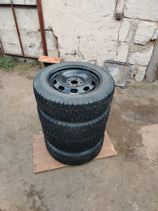 Продам  колесо зимний 15