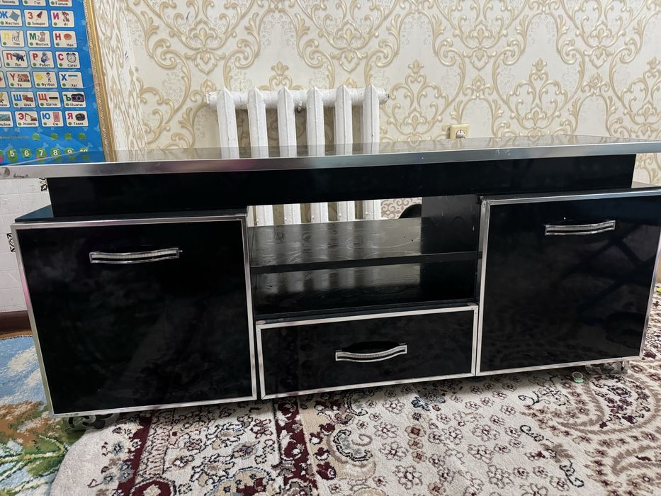 Подставка под телевизор