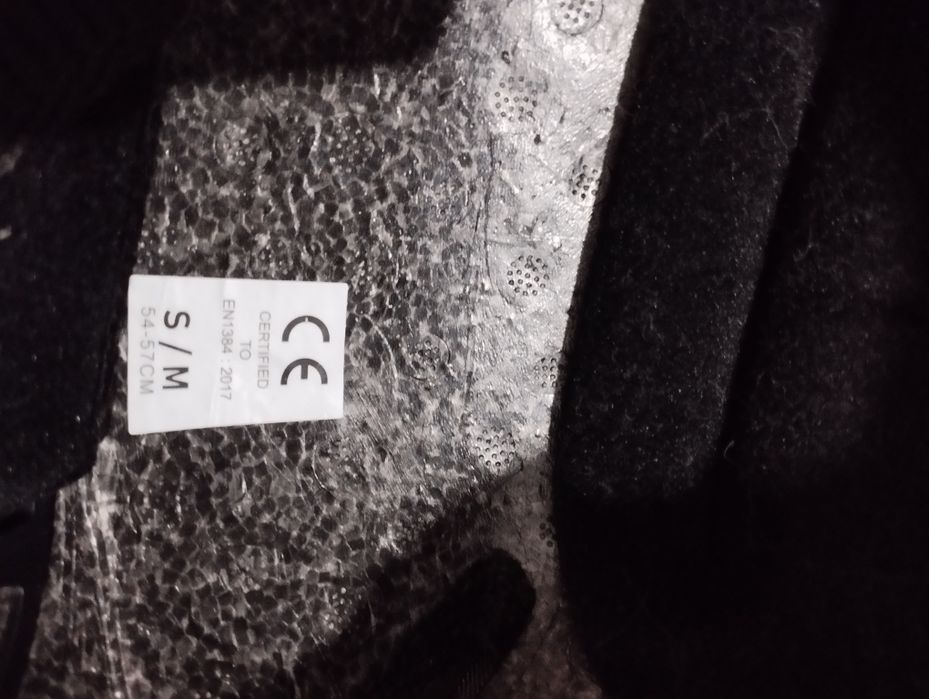 Шлем для конного спорта