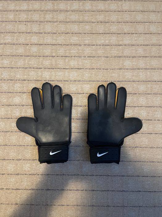 manusi nikegk de portar ca si noi