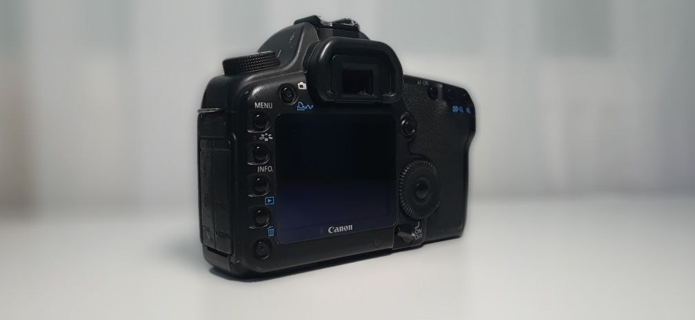 Dslr full frame Canon 5d mark ii