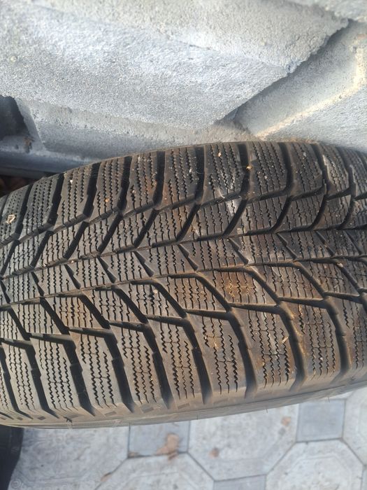 Продам в отличном состоянии Шины с дисками