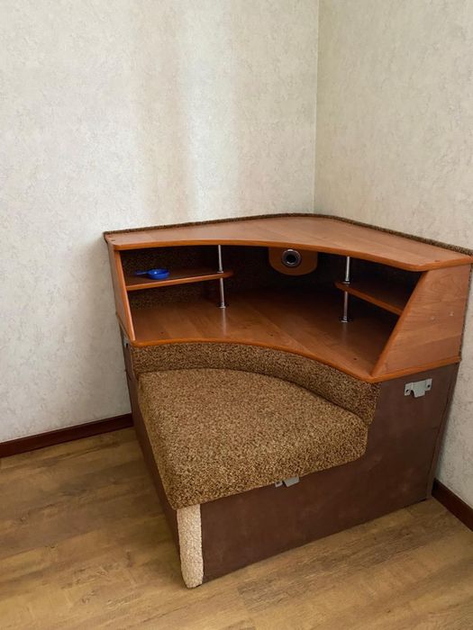 Продается диван в хорошем состояний