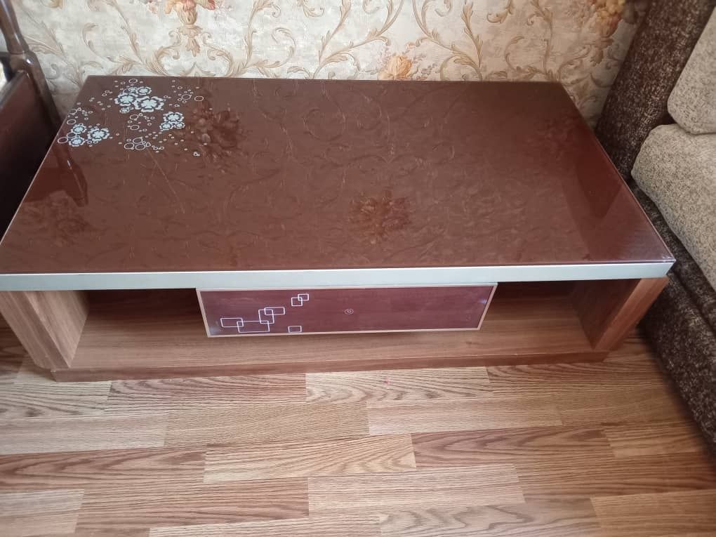 Журнальный столик