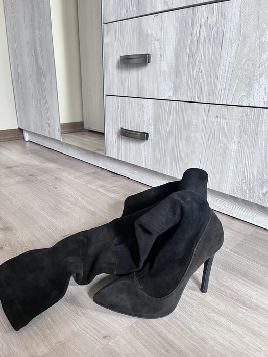 Vând cizme piele întoarsă