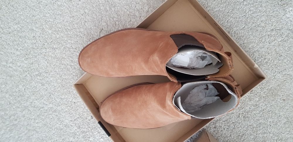 Clarks chelsea boots, при интерес цената може да се договори