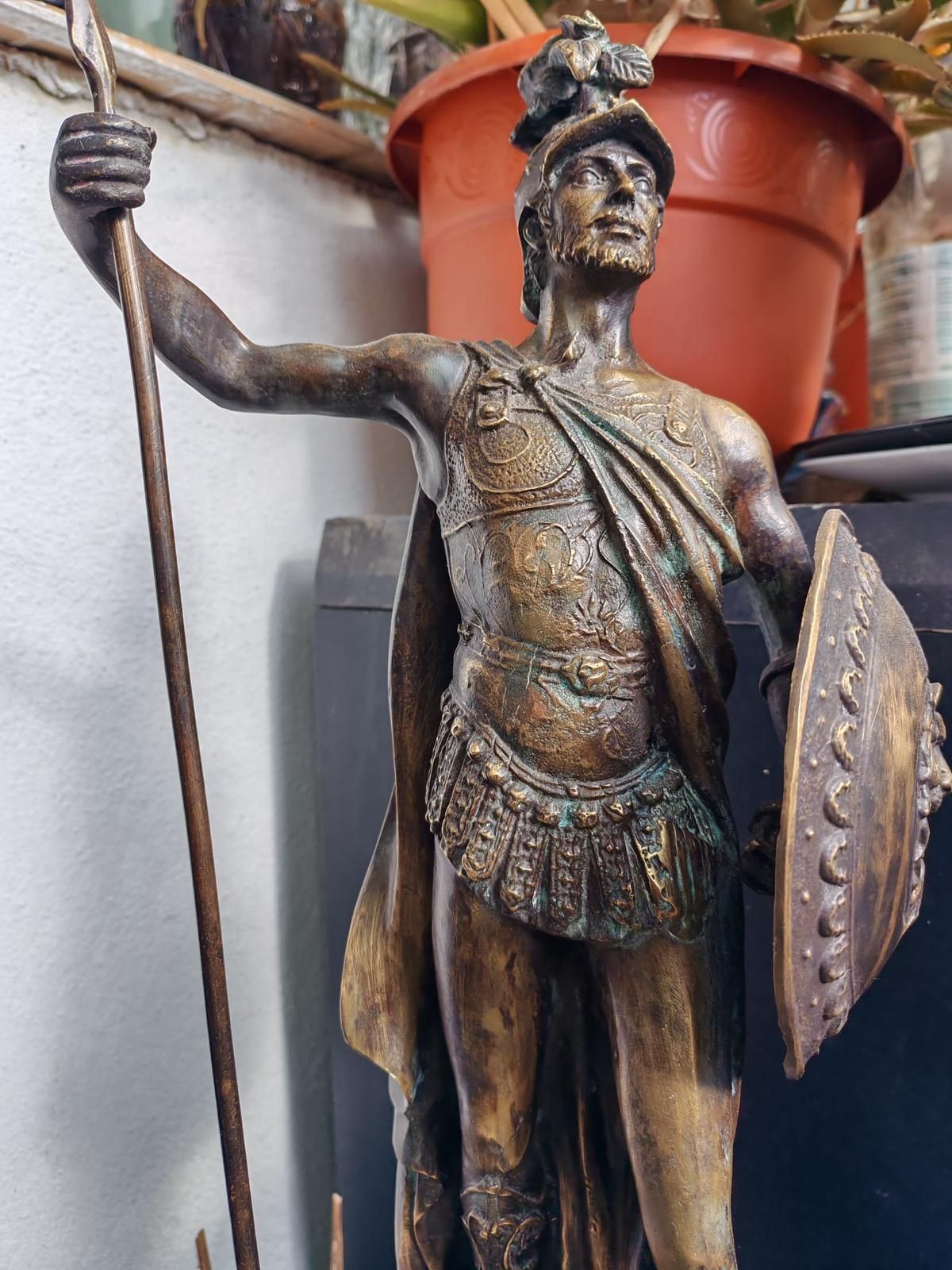Vând acesta statuie din bronz