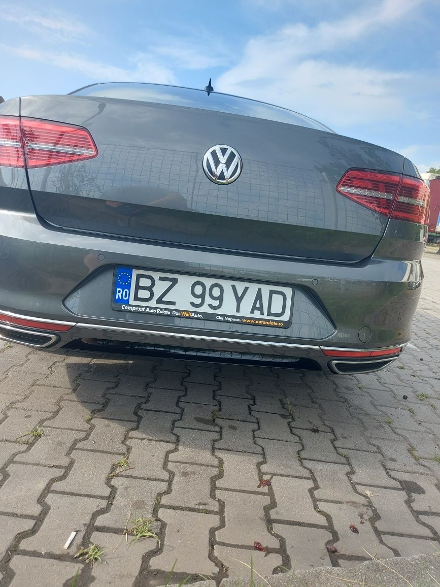 Vând Volkswagen PASSAT