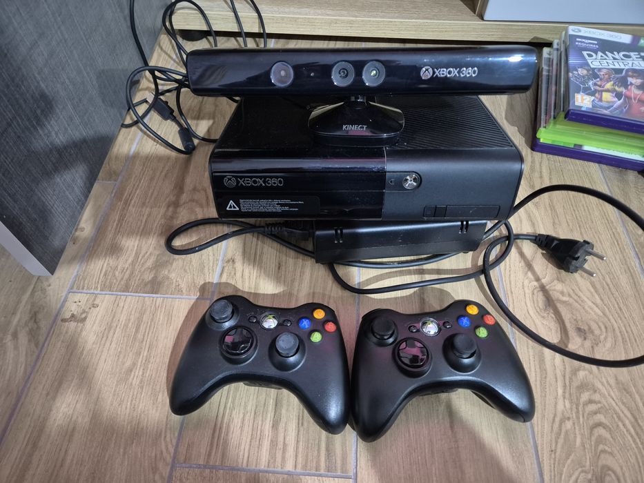 Xbox 360 +kinect + 12 jocuri