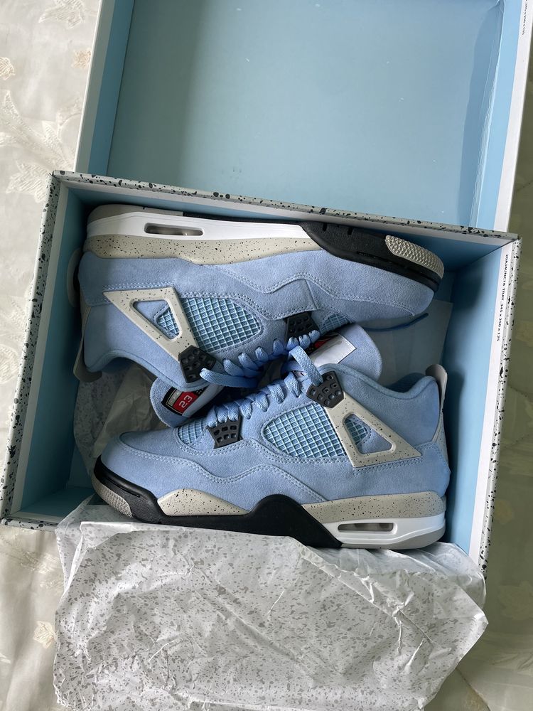 Jordan 4 University Blue