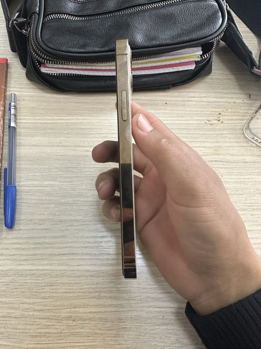 Iphone 12 pro gold