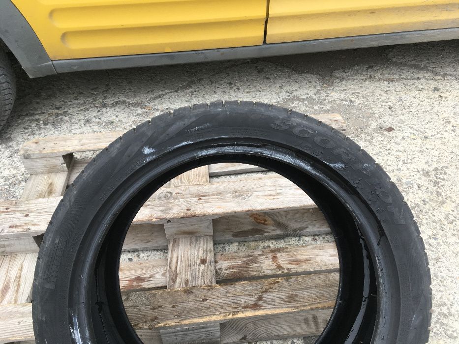 275/40/20 Пирели Айс енд Сноу 2017г 6,5мм Рън Флат BMW