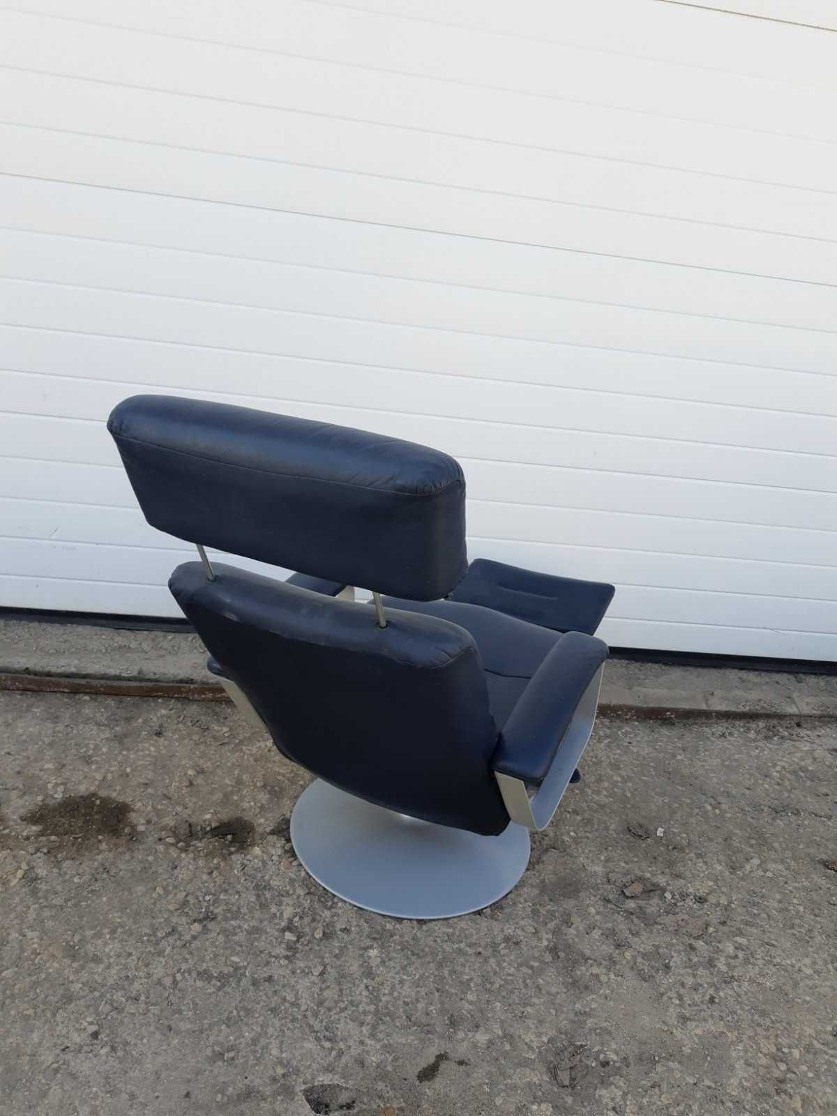 Стилно Ретро дизайнерско кожено Релакс кресло. Внос Холандия