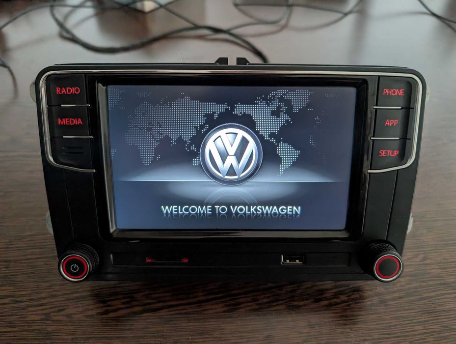 RCD 330 Plus Volkswagen Radio Navigatie Apple Carplay Android Auto App