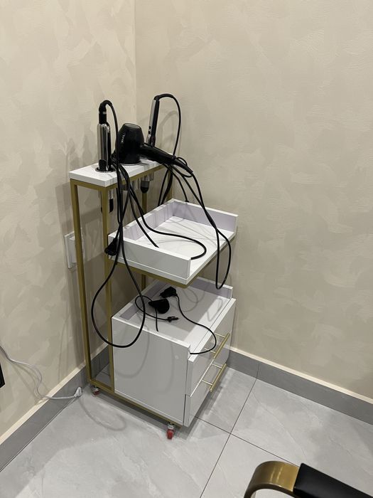 Помощник парикмахера