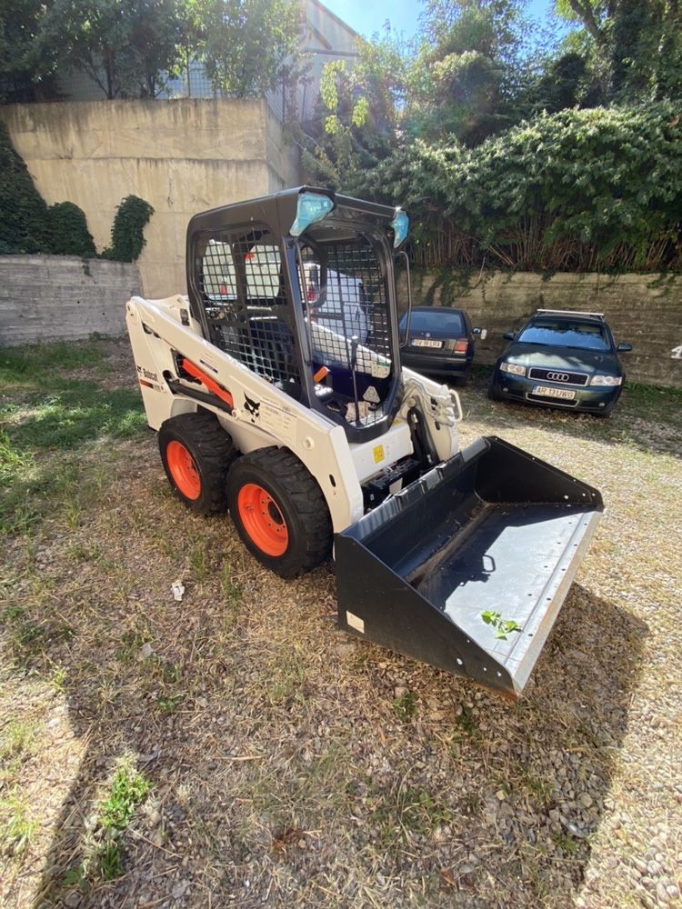 Inchiriez EXCAVATOR Bobcat MiniExcavator Buldo Buldoexcavator Demolez