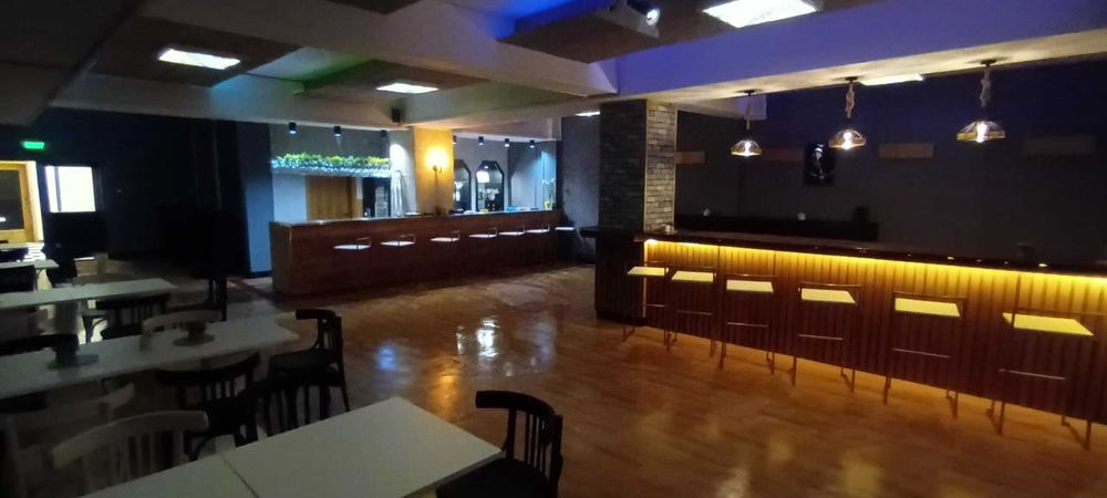 Зала за тържества и събития.Почасово ангажиране на бар.