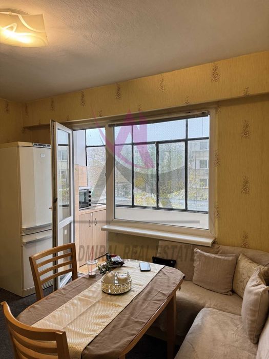 Двустаен - обзаведен -Владислав Варненчик