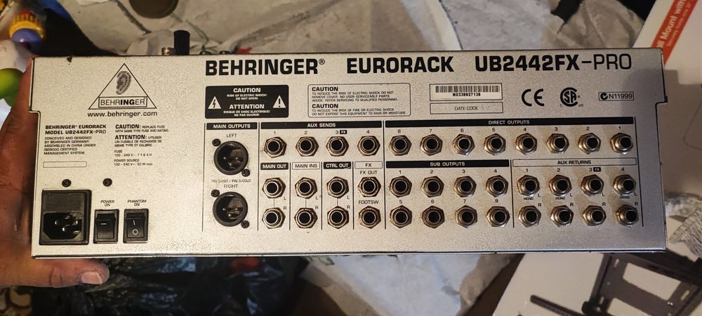 Behringer,24-входа,16канален-UB2442FX-PRO
