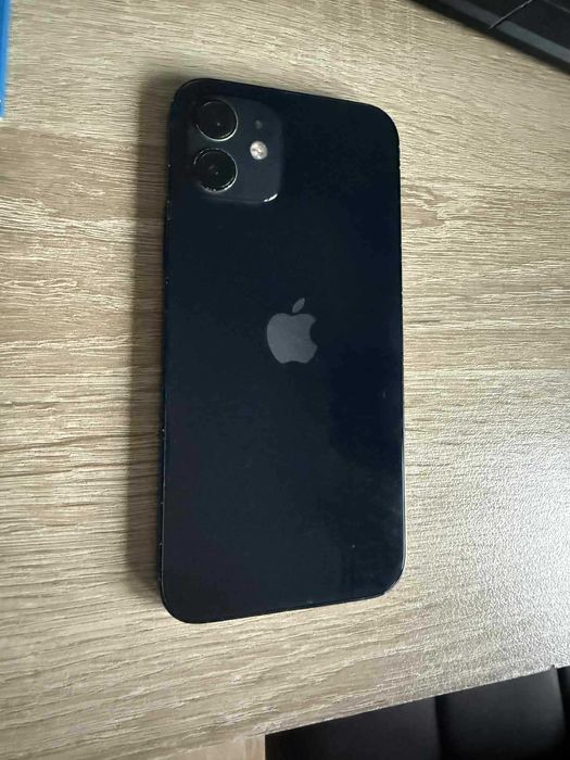 Iphone 12 64 GB Черен