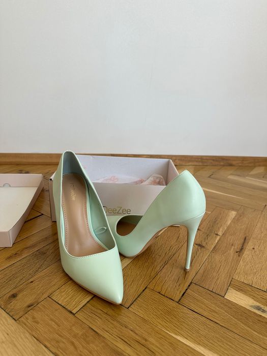 Елегантни обувки Dezee