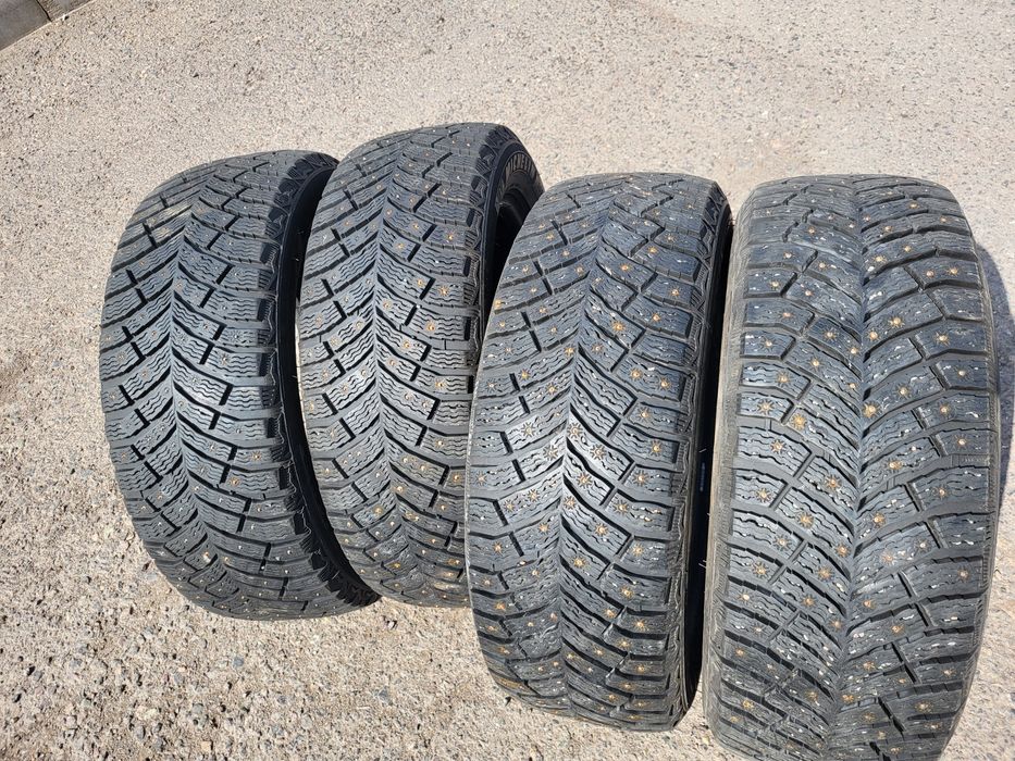 Продаются шины зимние шипованные Michelin