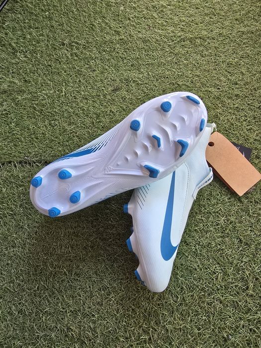Футболни бутонки NIKE JR ZOOM SUPERFLY 10 ACAD FG/MG - размер 38