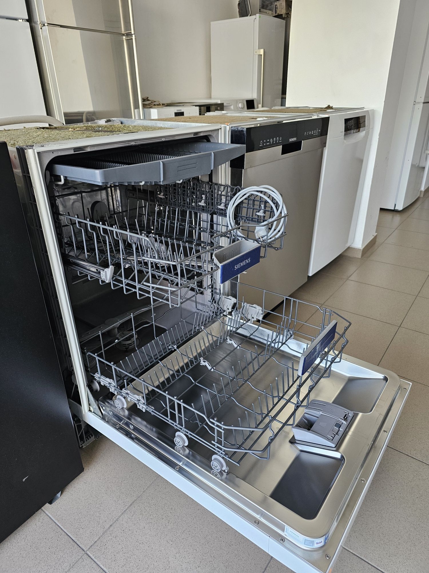 Съдомиялна за частично вграждане SIEMENS iQ300