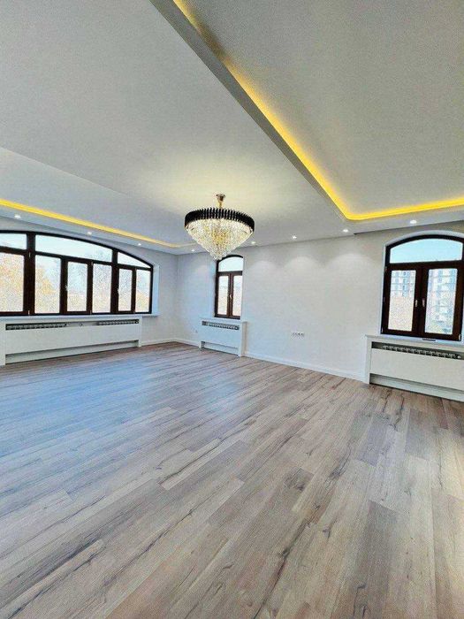 Срочно Продам 4х комн 5/6 в Центре Ц-5 Финансовый институт