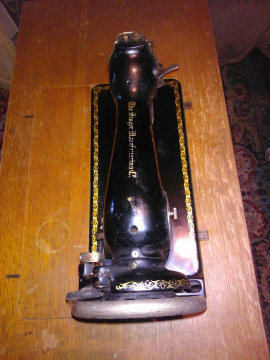 Masina de cusut Singer