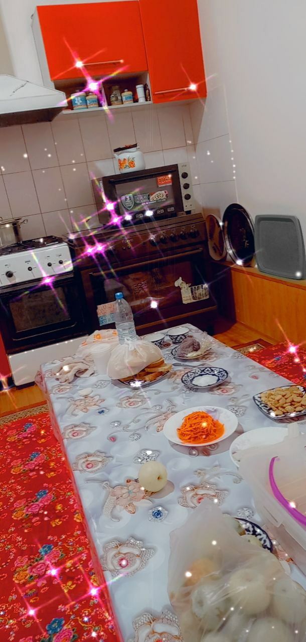 Zudlik bilan 11.5 sotih 8 xonali xovli ishlab turgan doʻkoni bilan